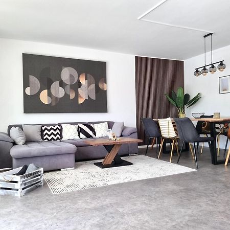 Charysma - Chillout-Loft, Wintergarten, E-Kamin, Massage-Sessel, Schlafzimmer Mit Smart-Tv, 2 Parkplaetze Hamelin Esterno foto